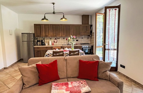 Savona Apartment | Cozy Apartment for 5 with Ocean View and Pet-Friendly Perks