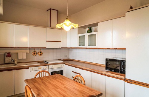 Silvi Apartment | Beautiful apartment for 8 guests with WIFI, patio and pets allowed