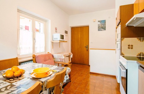 Soraga Apartment | Cozy Apartment for Two with WIFI, Pets Welcome & Balcony