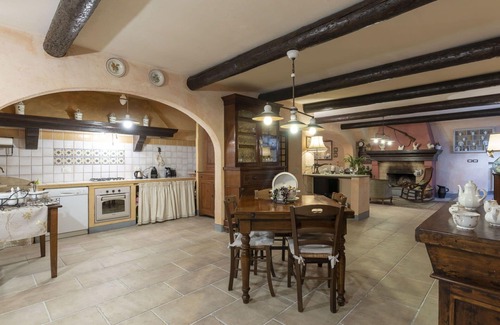 Taggia Apartment | Inviting Apartment for 10 with Ocean View and Parking