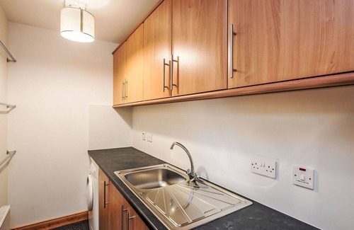 East Lewiston House | Inviting Villa Apartment for 6 with Panoramic Views & WIFI