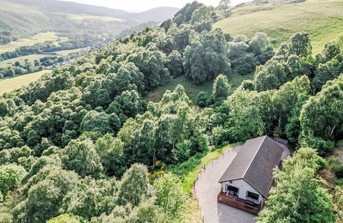 East Lewiston House | Inviting Villa Apartment for 6 with Panoramic Views & WIFI