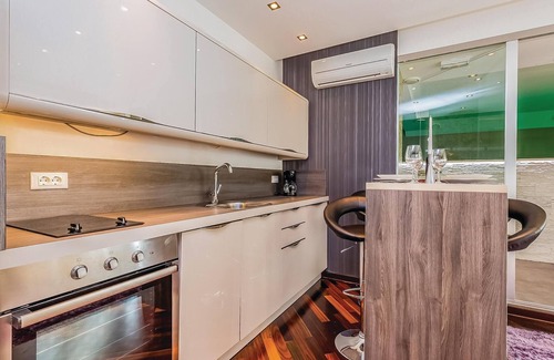 Selce Apartment | Relaxing 2-Bedroom Retreat with Ocean Views in Crikvenica