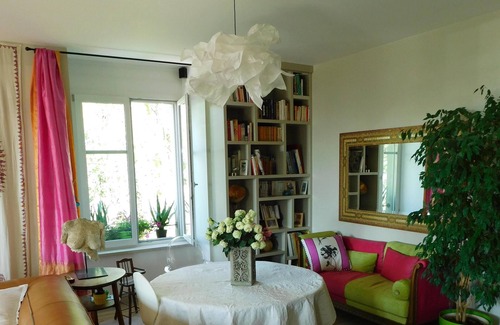 Neuchatel Apartment | Conveniently Situated Apartment in Neuchâtel Near Old Town