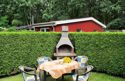 Retgendorf House | Beautiful apartment in villa for 4 people with WIFI, TV, patio, pets allowed and parking