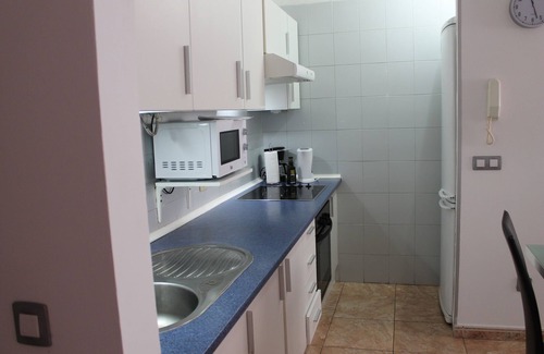 El Medano Apartment | Cozy Apartment in El Medano with Kitchen & Accessibility