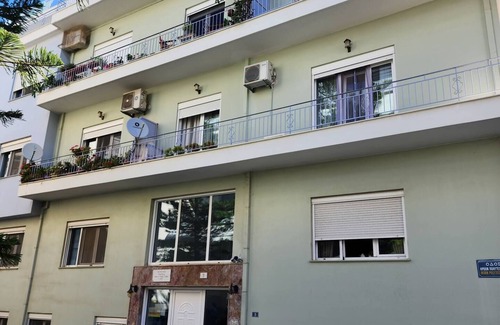 Mytilene Apartment | Cozy Apartment in Mitelye with Spa & Pet-Friendly Perks