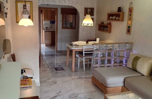 Marina Apartment | Elegant Apartment with Pool, 750m from the Beach