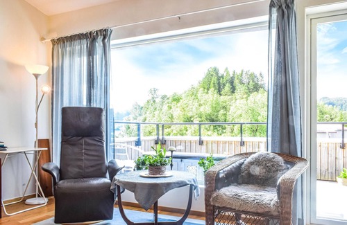 Samnanger Apartment | Enjoy a Relaxing Vacation in Our Beautiful Lakeview Apartment
