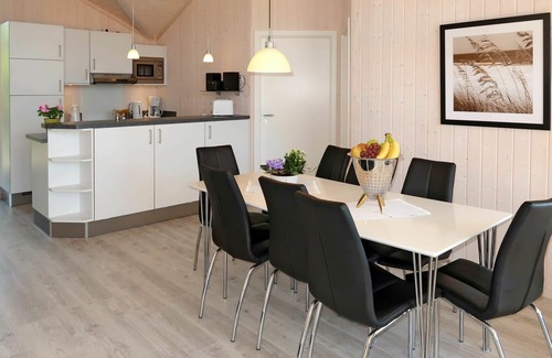Grossenbrode House | Cozy Villa Apartment for 6 with Ocean View and Pet-Friendly
