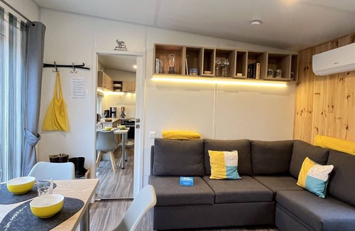Wemding House | Cozy Villa Apartment for 4 with WIFI, Lake View & Terrace