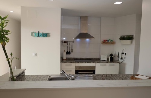 Coveta Fuma Apartment | Beautiful apartment in Pau 5, Alicante for 2 people