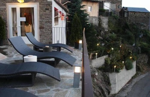Mazzola Apartment | Relaxing Apartment in Mazzola with Sauna and Pool Access