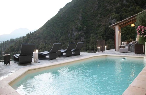Mazzola Apartment | Relaxing Apartment in Mazzola with Sauna and Pool Access