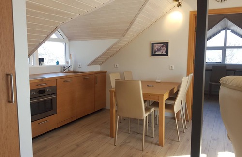 City Center Apartment | Prime Apartment in Town Center with Ocean View & Pool