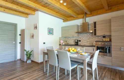 Colico Piano House | Inviting Villa Apartment for 6 with Pool & Lake Views