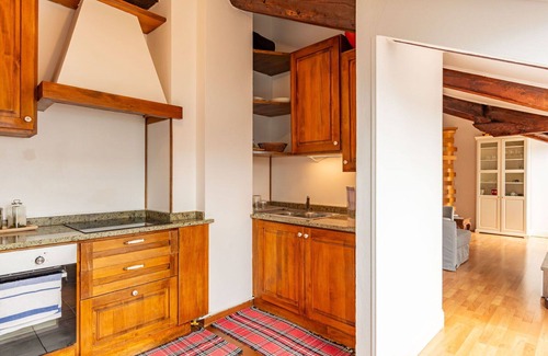 San Maurizio Villa | Comfortable Villa Apartment for 4 with WIFI & A/C