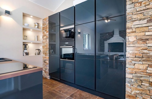 Marceljani Apartment | Cozy Apartment Retreat in Scenic Marceljani Village