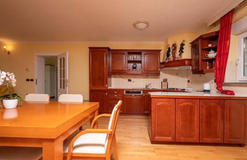 Marceljani Apartment | Cozy Apartment Retreat in Scenic Marceljani Village