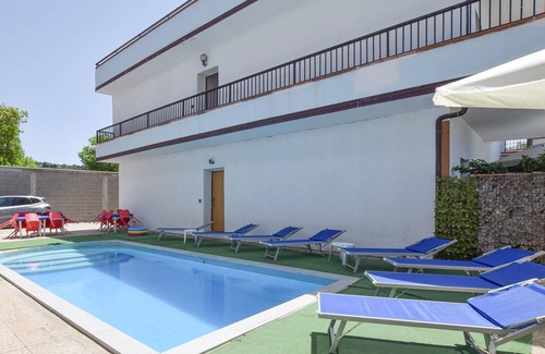 Palmi Apartment | Beautiful apartment in Palmi with WiFi