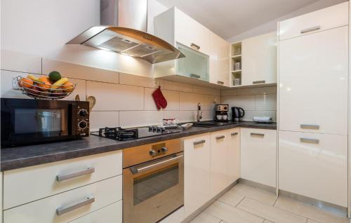 Kastav Apartment | Elegant Rijeka Apartment with Kitchen, Pet Friendly Stay