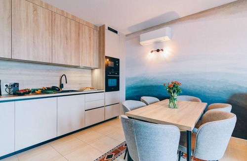 Selce Apartment | Cozy 2 Bedroom Accommodation with Oceanfront Views in Selce