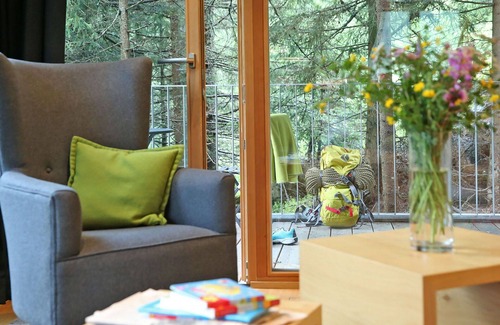 Großdorf House | Charming Villa Apartment for 4 with Pool and Pet Friendly