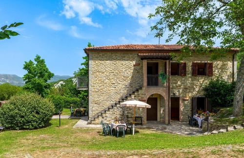 Apecchio Apartment | Cozy 1 Bedroom in Apecchio PU with Pool and Spa Access