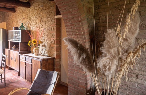 Sasso dʼOmbrone Villa | Inviting Villa with Pool, WIFI & Panoramic Views