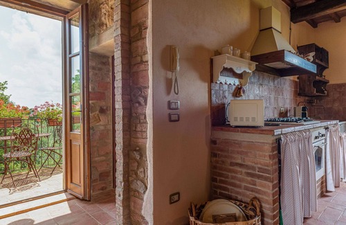 Sasso dʼOmbrone Villa | Inviting Villa with Pool, WIFI & Panoramic Views
