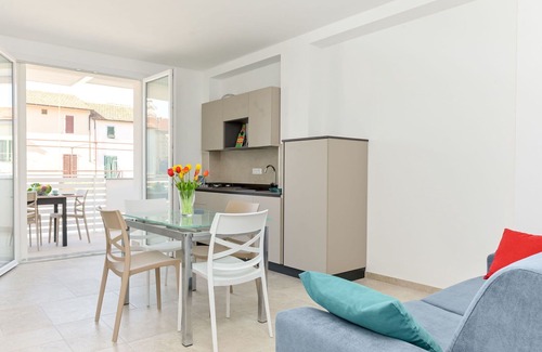 Follonica Apartment | Beautiful apartment for 6 people with A/C, WIFI, TV, terrace and pets allowed