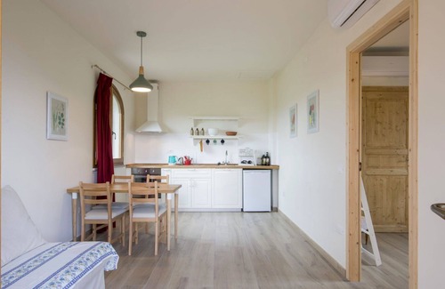 Fucecchio Villa | Relaxing Villa Apartment for 4 with Pool and Pet-Friendly