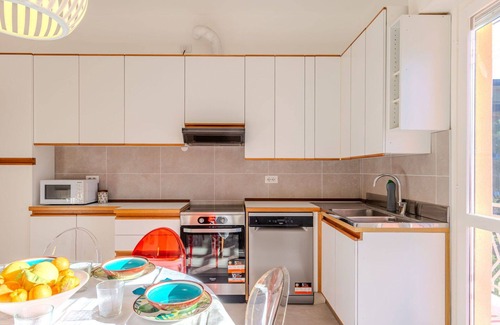 Germignaga Apartment | Comfortable Apartment for 6 with Lake View and Modern Amenities