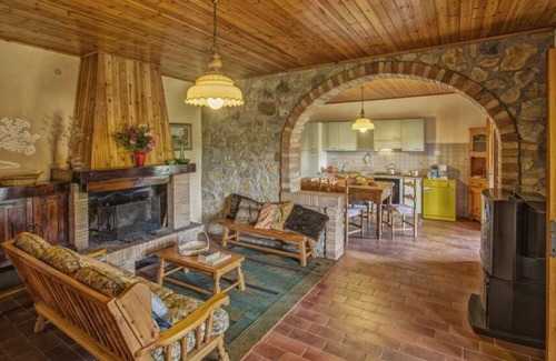 Montaione Apartment | Inviting Apartment with Pool, WIFI & Panoramic Views