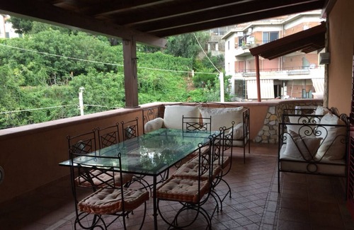 San Lucido House | Cozy Apartment with Ocean View Terrace Near Village Center