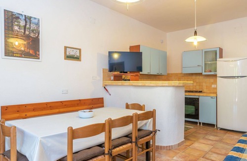 San Pietro a Mare Apartment | Inviting Apartment for 9 with Ocean View and Pet-Friendly Perks