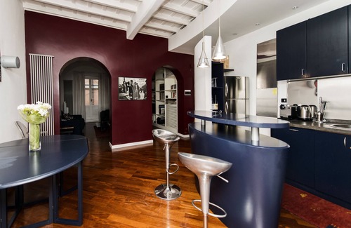 Rione III Colonna Apartment | Prime Location Apartment Near Spanish Steps & Trevi Fountain
