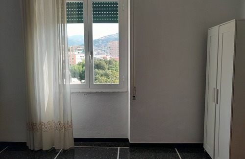 Sturla Apartment | Cozy Apartment Steps from the Sea with Oceanfront Views