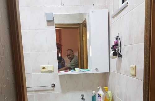 Bayrampasa Apartment | Cozy Apartment No. 6 in Taksim with Kitchen & Breakfast