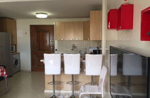 Tamrhakht Apartment | Oceanfront Apartment with Pools and Stunning Sea Views