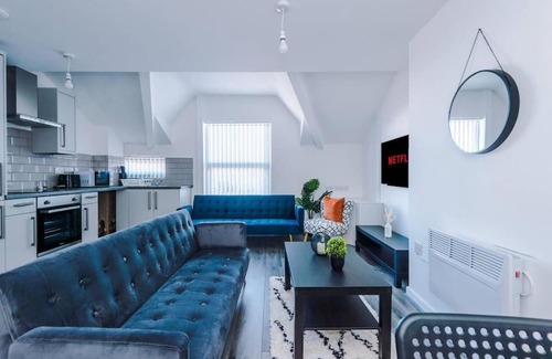 Bootle Apartment | Cozy Apartment Tres - Pet & Child Friendly Retreat