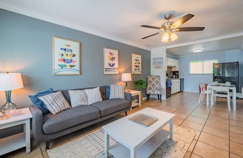 Mahncke Park Apartment | Cozy Apartment @ The Botanical Gardens - Rated 9.4/10!