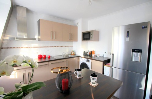 Serris Apartment | Top-Rated Val d'Europe Apartment near Disneyland