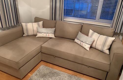 Sandbanks Apartment | Prime Apartment in a Fantastic Location, Pet-Friendly Stay