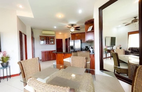 Herradura Condo | Stunning 2 Bedroom Retreat with Panoramic Herradura Bay Views