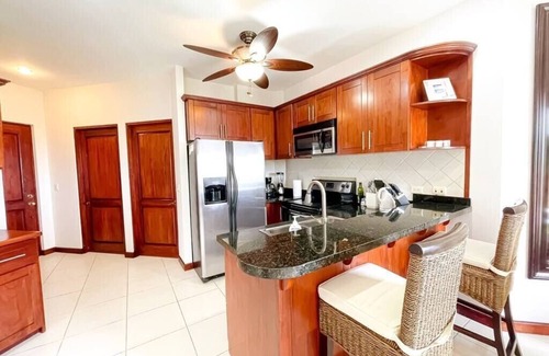 Herradura Condo | Stunning 2 Bedroom Retreat with Panoramic Herradura Bay Views