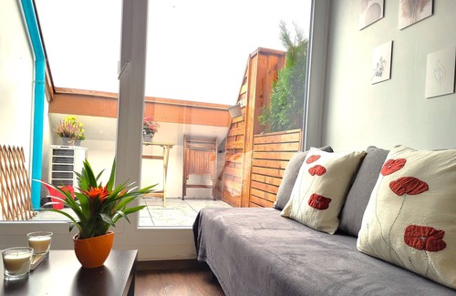 Ferney-Voltaire Apartment | Cozy Soundproof Studios with Kitchen & Family Amenities