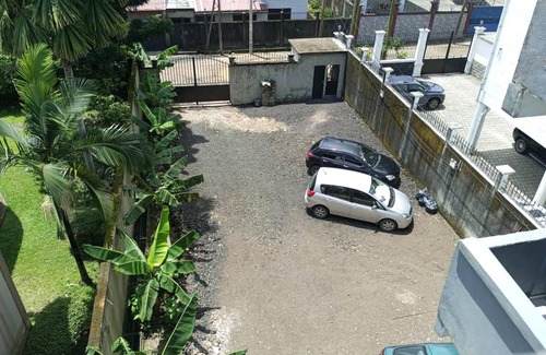 Bonaberi Apartment | Convenient 2-Bed Apartment with Kitchen and Breakfast