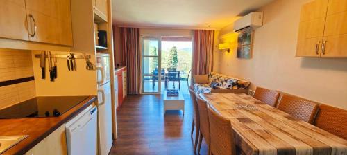 Agay Apartment | Family-Friendly Retreat with Pool in Saint-Raphaël