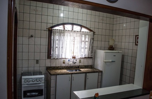 Centro House | Cozy Stay at Casa Praia da Enseada with Ocean Views
